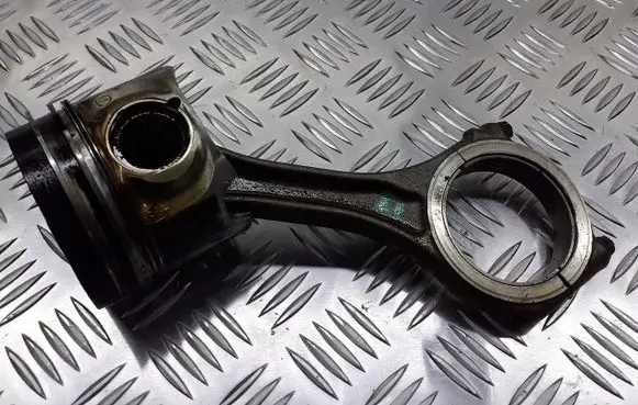 Audi A6 S6 C6 4F Piston with connecting rod 059AE