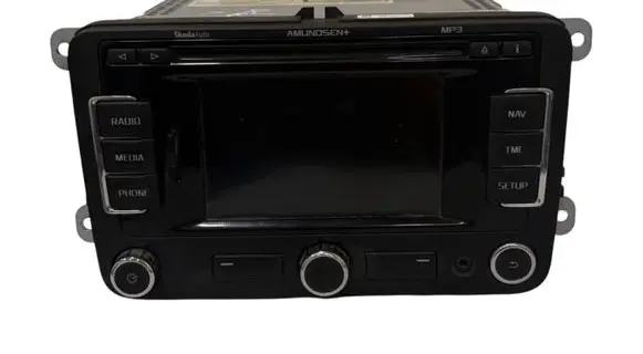 Skoda Octavia Mk2 (1Z) Radio/CD/DVD/GPS head unit SKRNS315 3T0035192A SKZAZ2L9211081