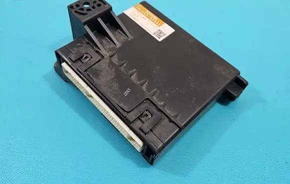 Toyota RAV 4 (XA30) Central body control module 88650-42351 IMPRK1370423