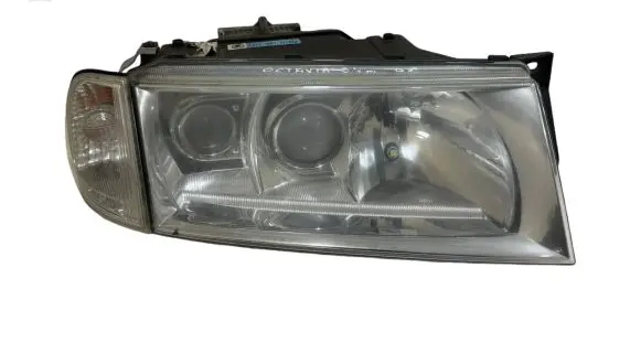 Skoda Octavia Mk1 (1U) Headlight/headlamp 1U1941018Q