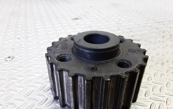 Skoda Octavia Mk1 (1U) Crankshaft pulley 038105263E