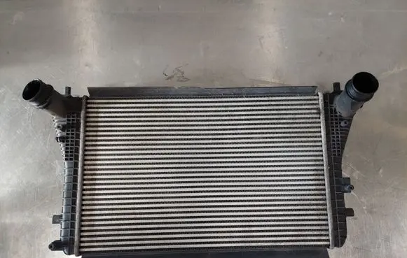 Volkswagen PASSAT B6 Intercooler radiator 3C0145805AD