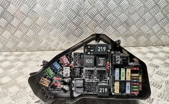Volkswagen Touareg I Fuse box set 7l0937615b