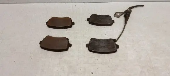 Volkswagen Transporter - Caravelle T5 Brake pads (front) 1J0906102