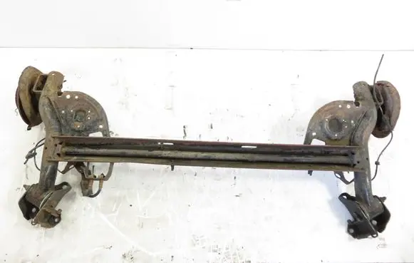 Renault Clio III Rear axle beam 