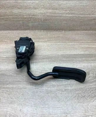 Volkswagen Sharan Accelerator throttle pedal 7M1721603A