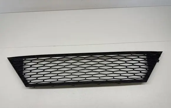 Seat Altea XL Front bumper lower grill 5P9853667