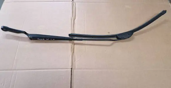 Volkswagen Golf IV Front wiper blade arm 1J1955409A