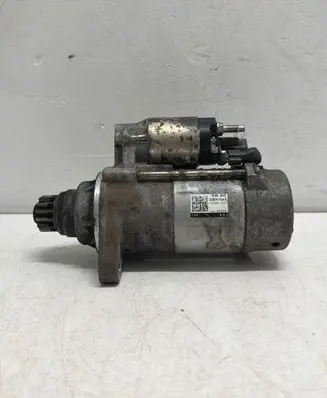 Volkswagen Golf VII Starter motor 02M911024B
