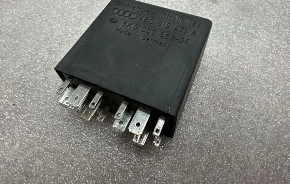 Volkswagen PASSAT B5.5 Other relay 4B0919471A 5KG00656805