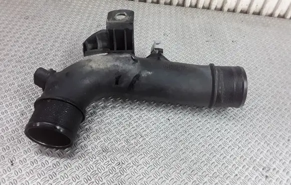 Toyota Auris 150 Intercooler hose/pipe 173620R021