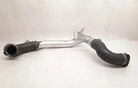Volvo XC90 Intercooler hose/pipe 32222269