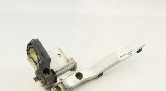 BMW M6 Radiator mount bracket 7186513 7186515