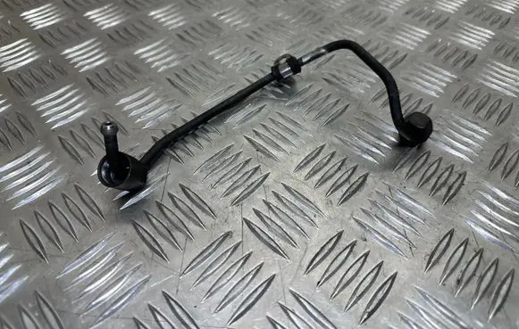 Volkswagen PASSAT B8 Fuel line pipe