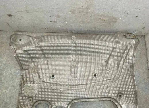 Seat Leon (5F) Exhaust heat shield 5Q0825611