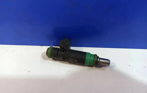 Ford Focus Fuel injector Y326S00506 98MFBA