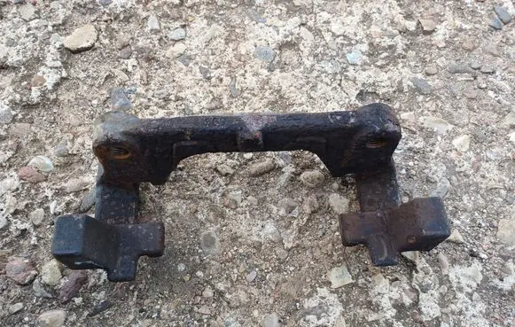 Alfa Romeo 166 Front Brake Caliper Pad/Carrier 