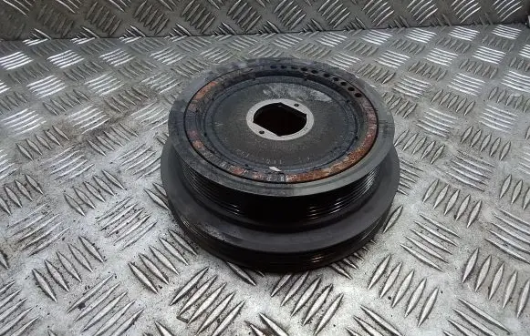 Nissan Navara D23 Crankshaft pulley 123031297R