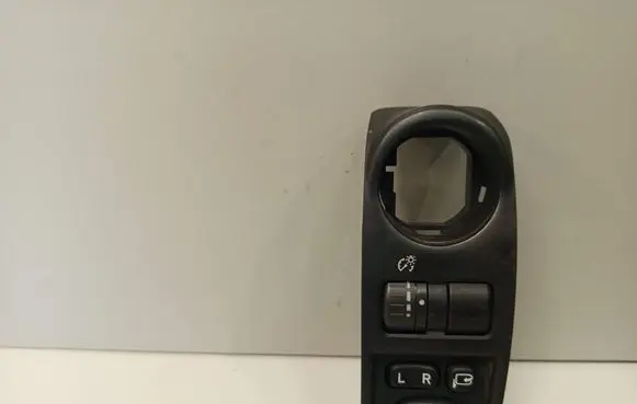 Subaru Forester SH Wing mirror switch 183606