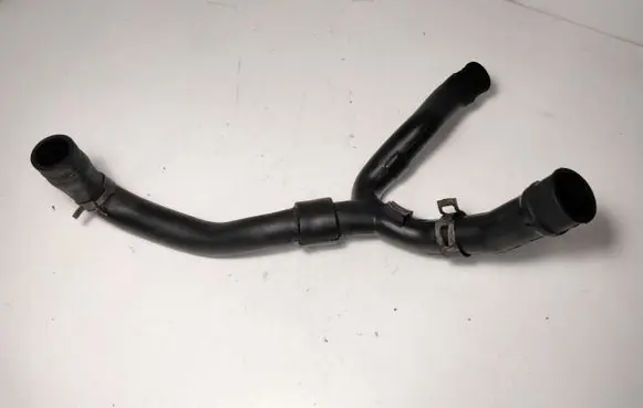 Ford Focus Breather hose/pipe XS4Q6K869BD