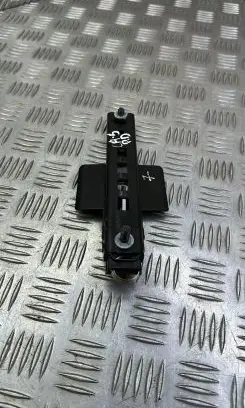 Land Rover Evoque I Seat belt adjustment rail 616773300