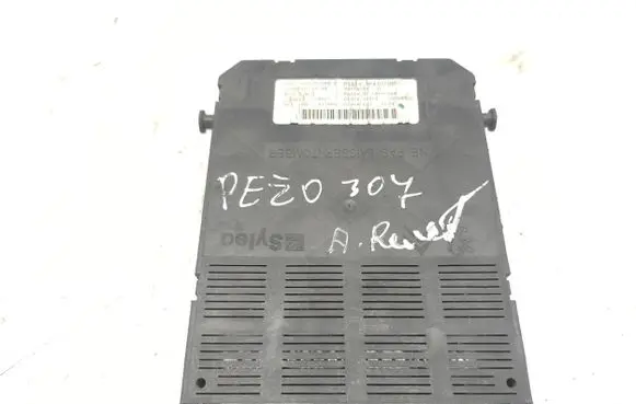 Peugeot 307 Fuse module 9636760580 9641079680