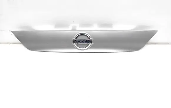 Nissan Qashqai Trunk door license plate light bar 5481U100