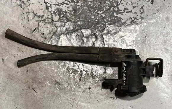 Chrysler Sebring (ST-22 - JR) EGR valve 04591484AB
