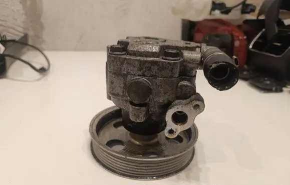 Audi A4 S4 B8 8K Power steering pump 8K0145153F 14101161 B4911045411