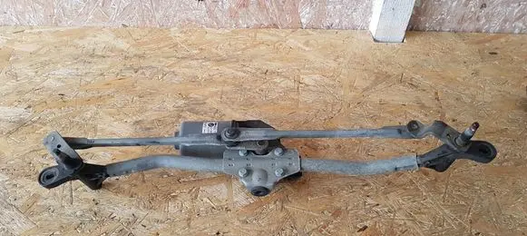 Skoda Fabia Mk2 (5J) Front wiper linkage and motor 5J1955113A