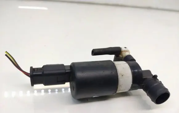 Citroen Berlingo Windscreen/windshield washer pump 8200031805 7700430078 8200184555