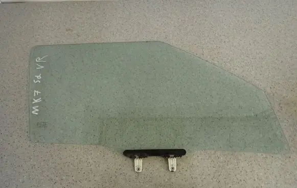 Suzuki Swift Cultus Sliding door window/glass 