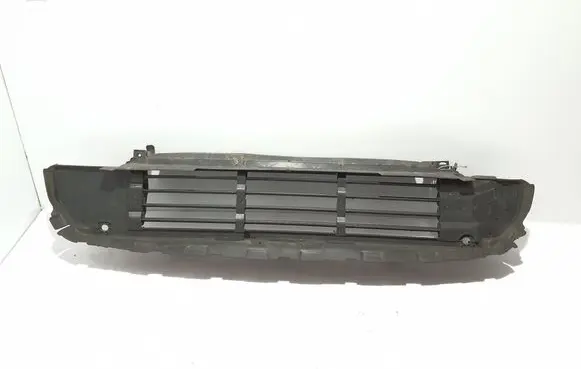 Volvo XC40 Intercooler air channel guide 31455422