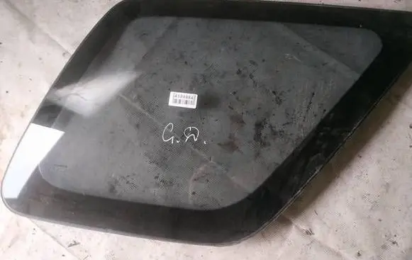 Honda CR-V Rear side window as2