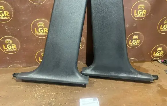 Audi A4 S4 B7 8E 8H (B) pillar trim (bottom)