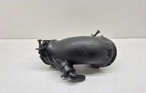 Hyundai Kona I Air intake hose/pipe 28140G2200