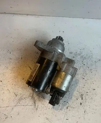 Volkswagen Golf VI Starter motor 02T911023M