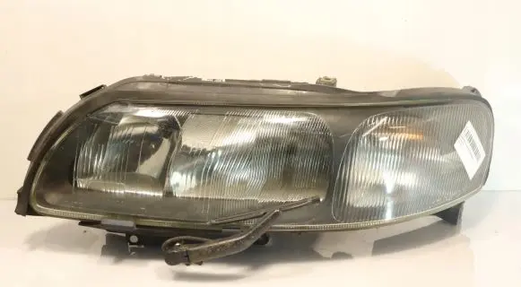 Volvo V70 Headlight/headlamp 89006878