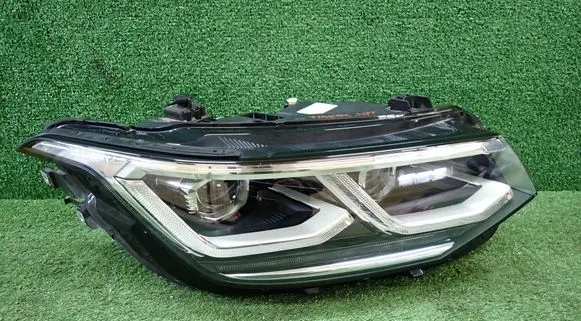 Volkswagen Tiguan Headlight/headlamp 5NB941082H