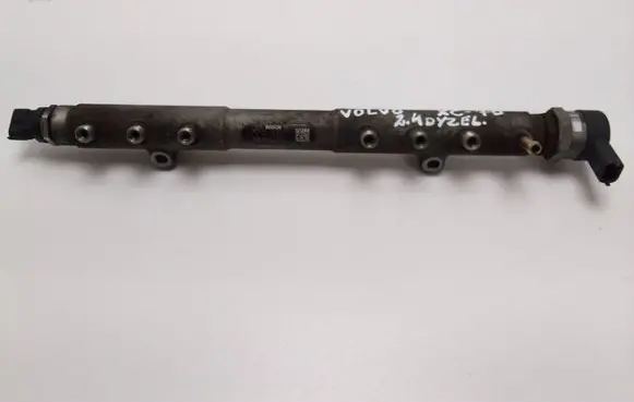 Volvo XC70 Fuel main line pipe 0445215023