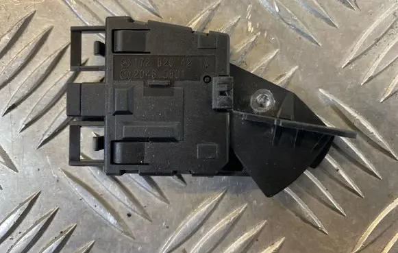 Mercedes-Benz SLK R172 Other devices 1728204210 20465801