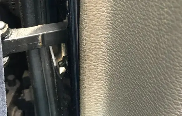 Volvo XC90 Rear door check strap stopper