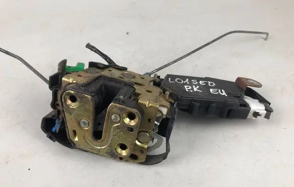 Subaru Legacy Front door lock 61032AE030