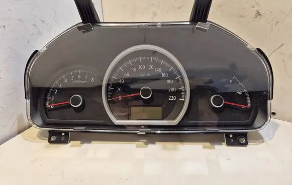KIA Sportage Speedometer (instrument cluster) 940130Z050