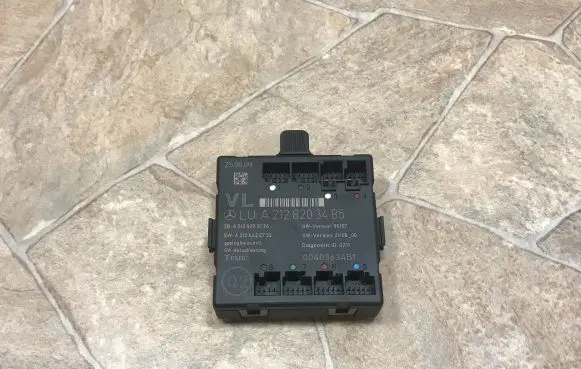 Mercedes-Benz E W212 Door control unit/module A2128203485