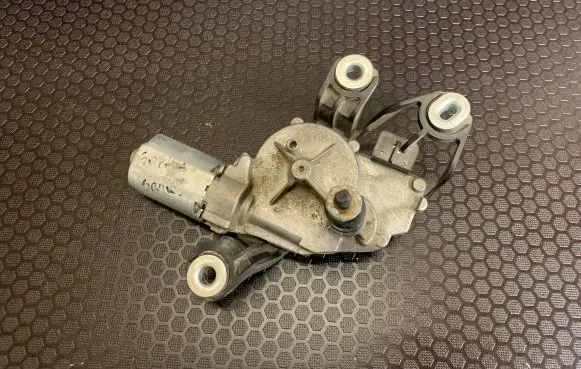 Volkswagen Golf Plus Rear window wiper motor 5M0955711B 0390201809 061002