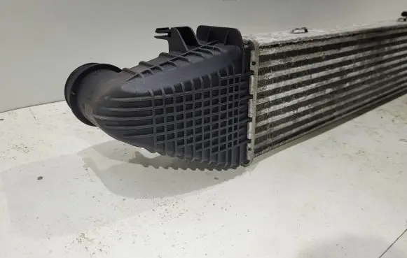 Mercedes-Benz GLK (X204) Intercooler radiator A2045000300
