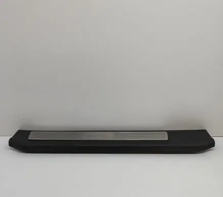 Toyota Hilux (AN10, AN20, AN30) Front sill trim cover 679140K040