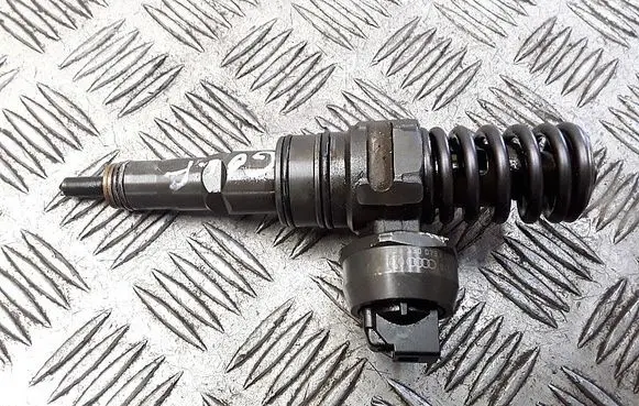 Volkswagen Golf IV Fuel injector 038130073ag 0414720215