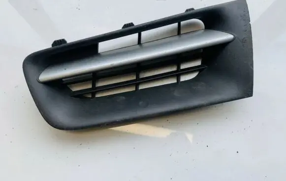 Renault Megane II Front grill g8200746094